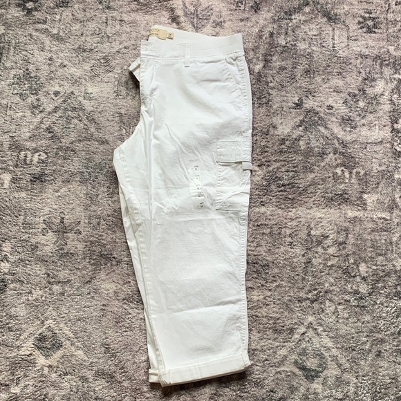 White Cargo Pants NWT Size 14 - Picture 1 of 7